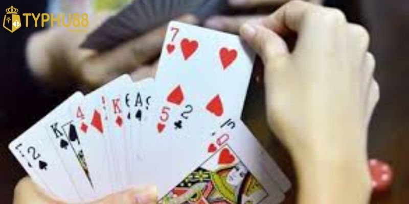 Game đánh bài đổi thẻ cào Megawin xanh chín